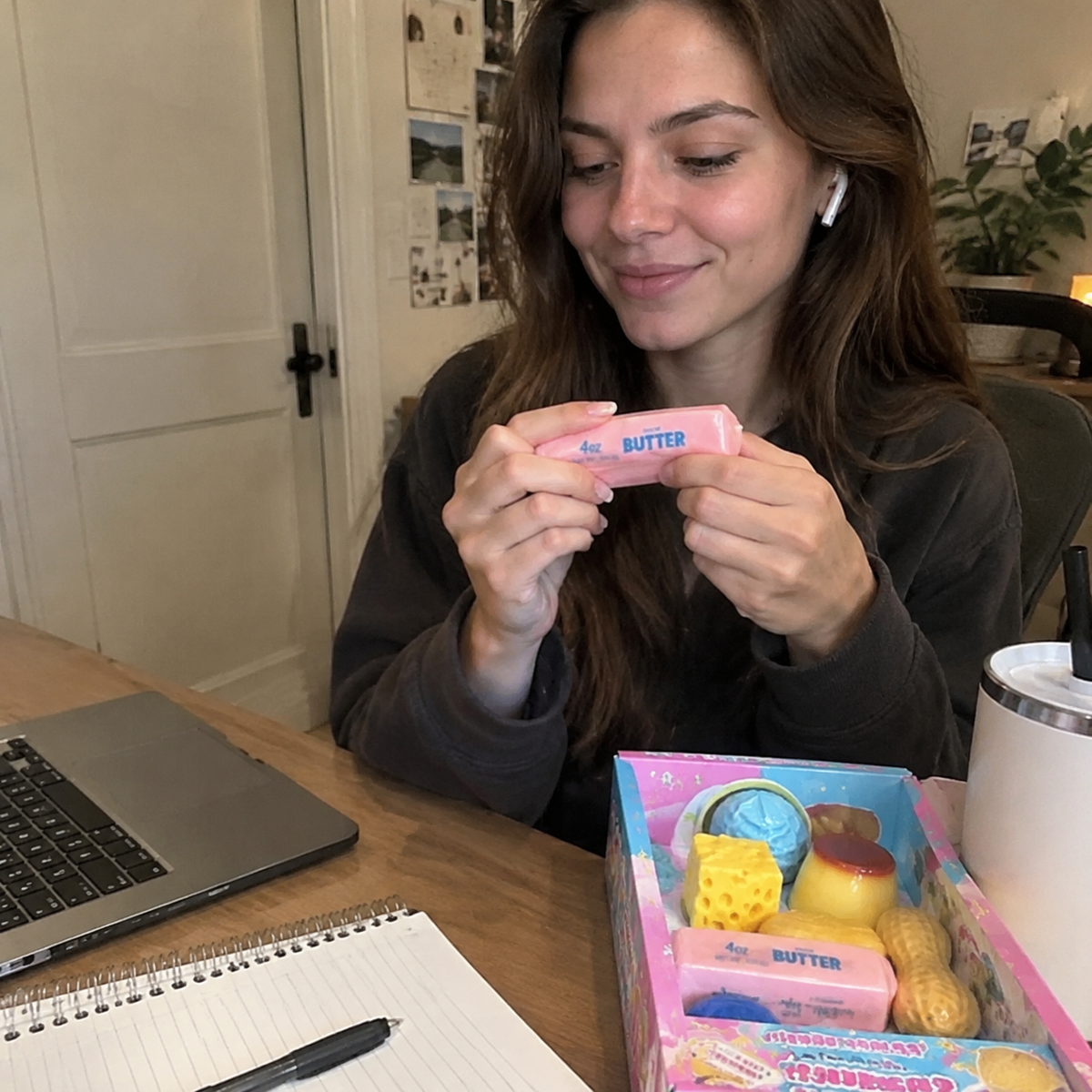 6-Piece Crunchy ASMR Squishies 📦 Free Shipping